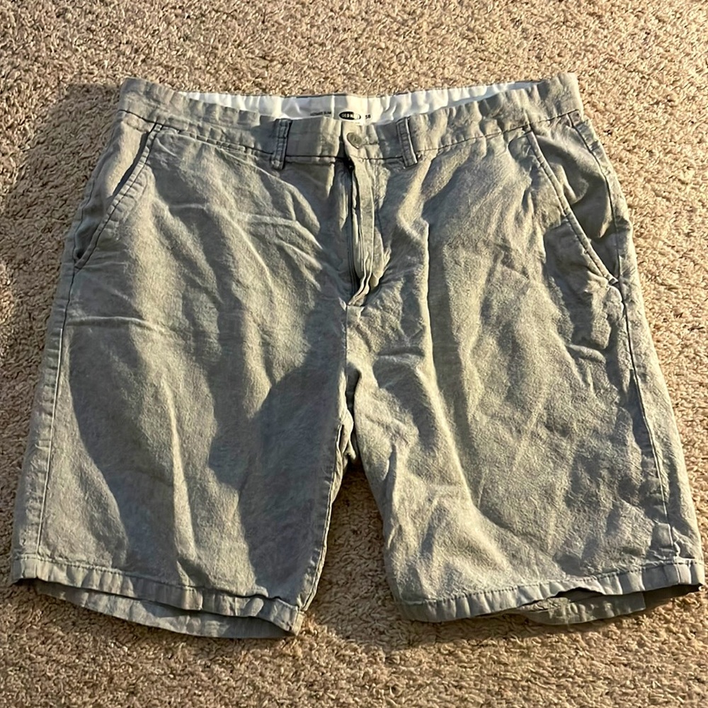 Old Navy Men’s Ultimate Slim Shorts- Size 38